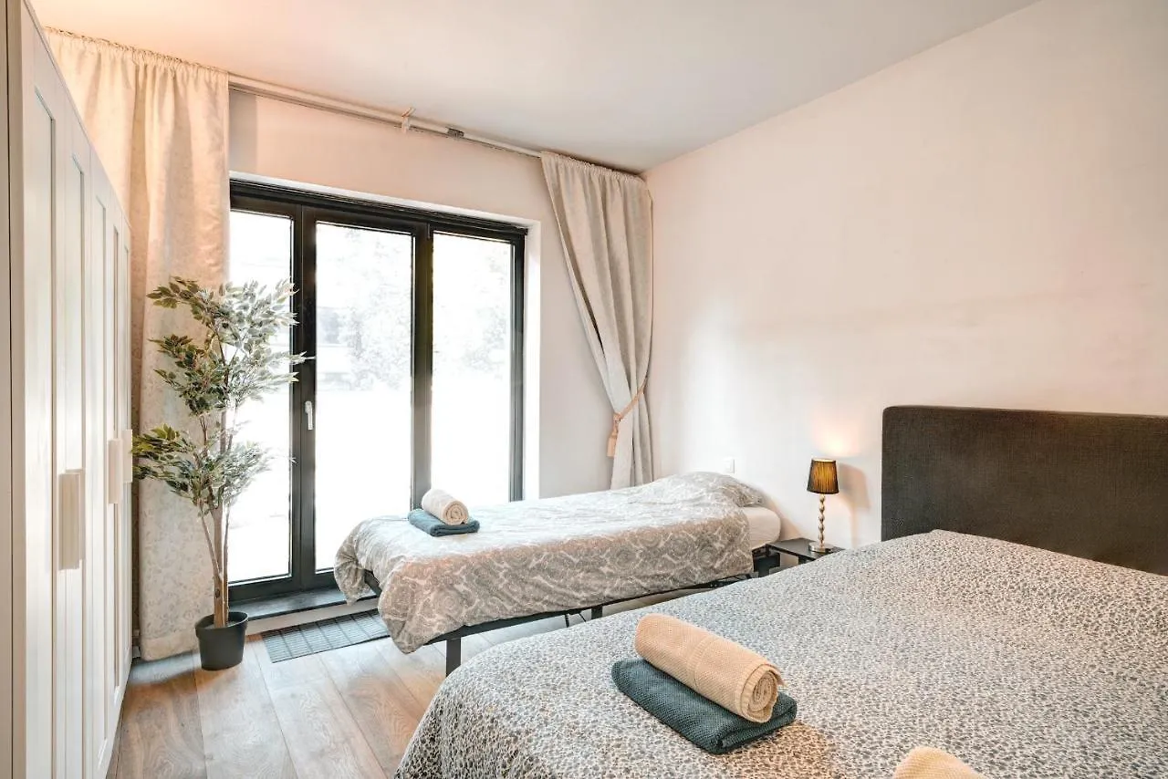 Light House Lodge. Apartment In Center Of Antwerp