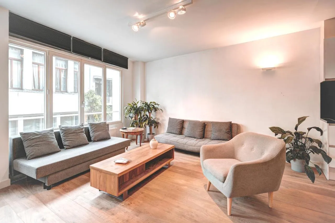 Light House Lodge. Apartment In Center Of Antwerp